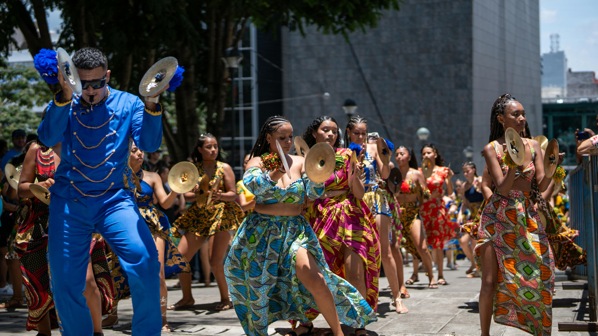 How to Build a Travel Itinerary Around Music Festivals for an Unforgettable Experience